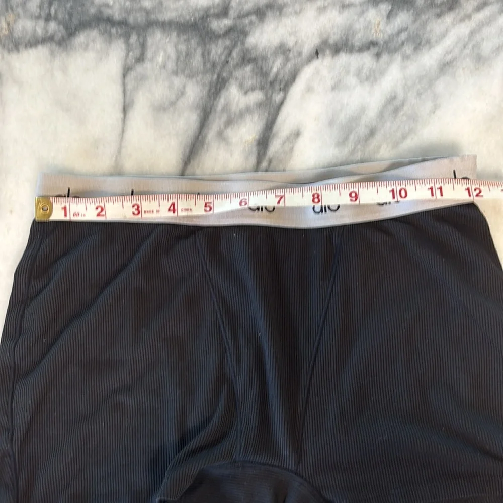 Alo Icon Ribbed Boy Short Sz M - Picture 7 of 7